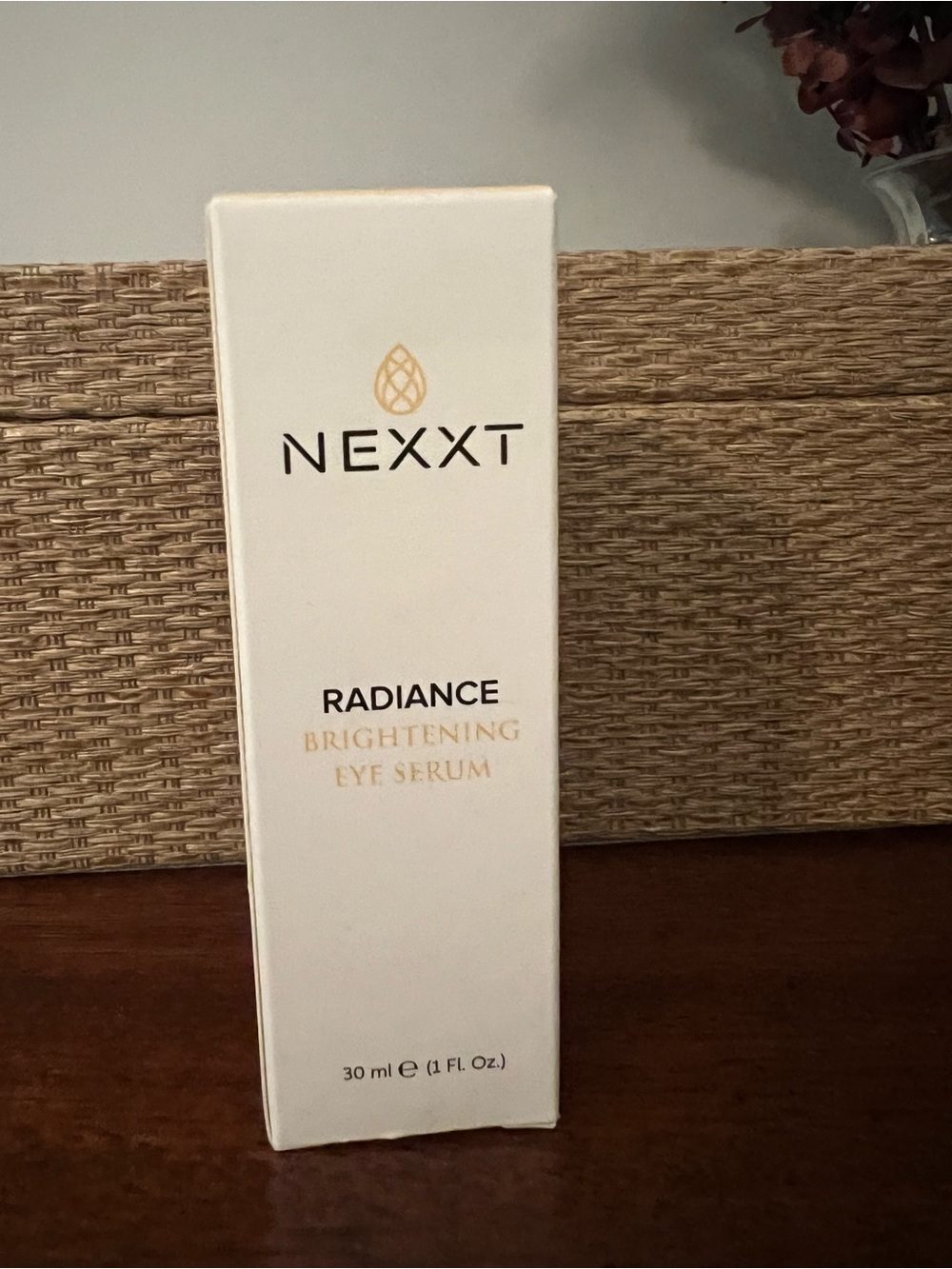 NEXXT Radiance Brightening Eye Serum - White & Gold